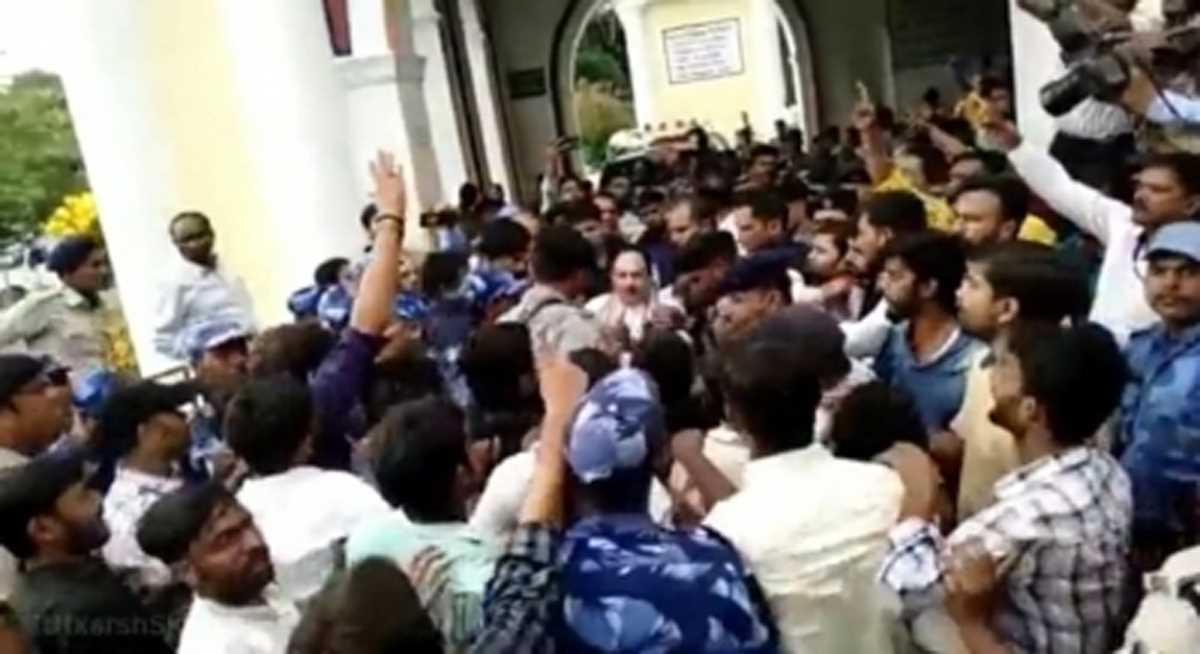 बिहार : भाजपा अध्यक्ष नड्डा का आइसा के छात्रों ने किया विरोध, पटना विवि को केंद्रीय विवि की मांग